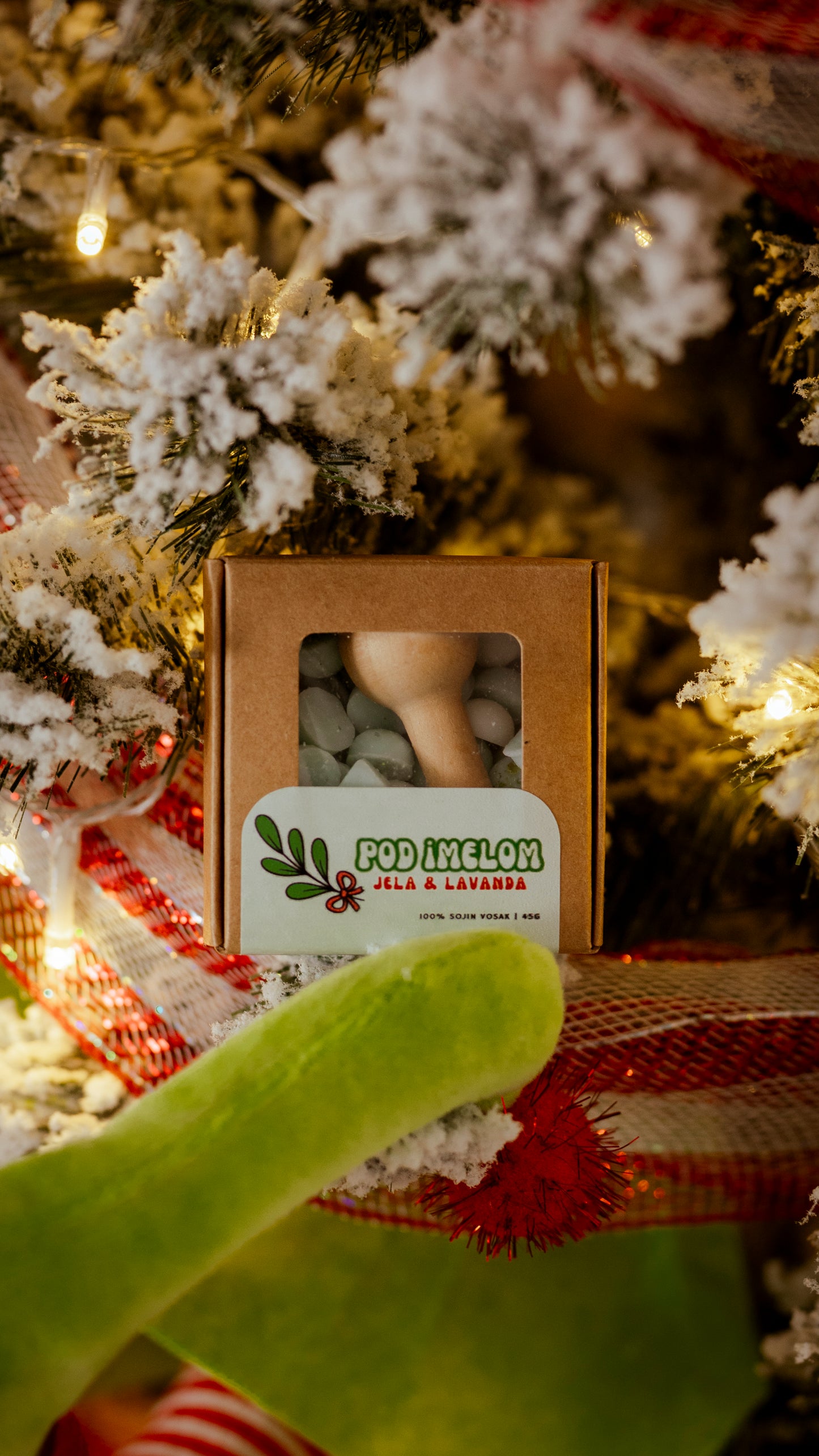 Mirisni Scoopie - Pod imelom